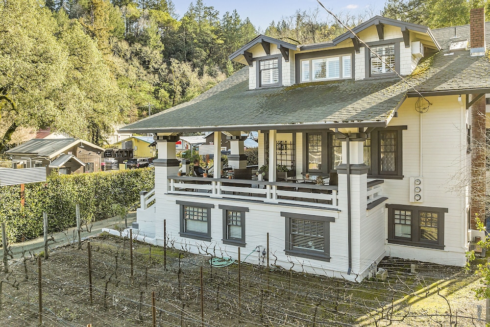 Craftsman Inn 61/70