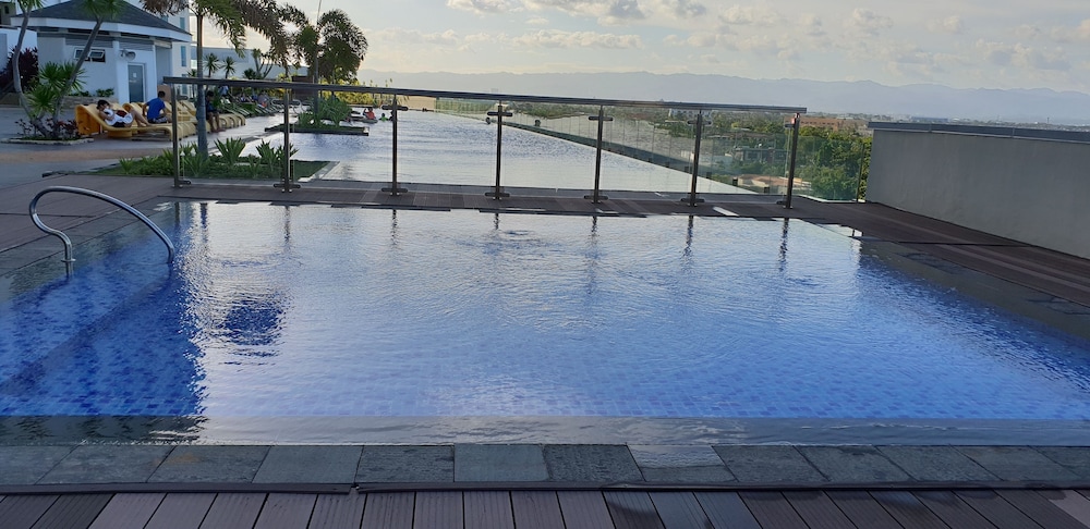 Mactan Newtown With Ocean View 15/50
