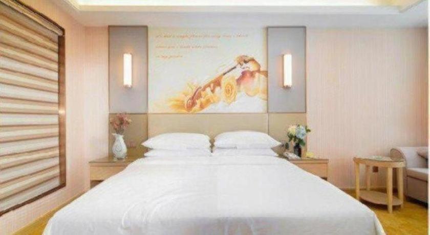 Vienna Hotel (Huizhoushi Lilin North Station) 26/58