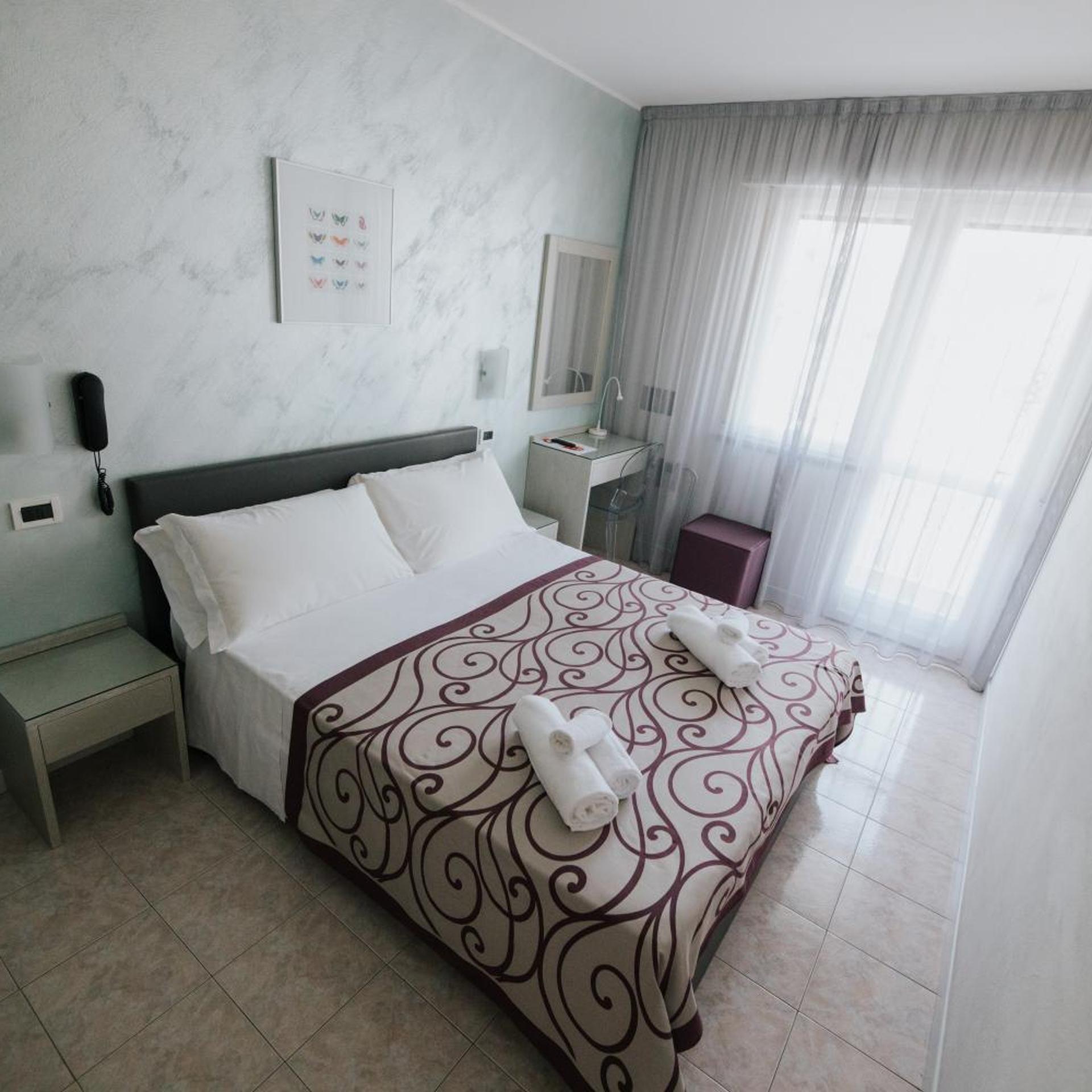 Hotel Gloria 38/68