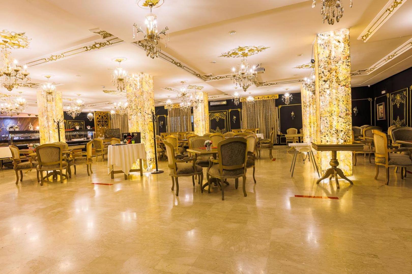 Hospitality Inn 35/52
