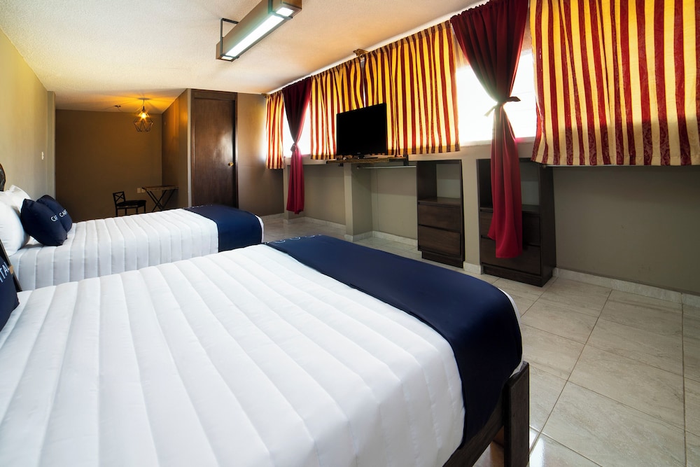 STANDARD, 2 DOUBLE BEDS