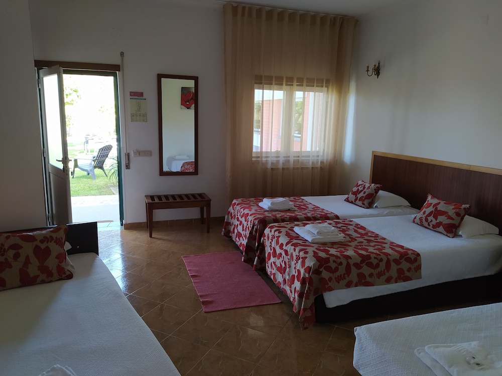 HOTEL LOURO 34/69