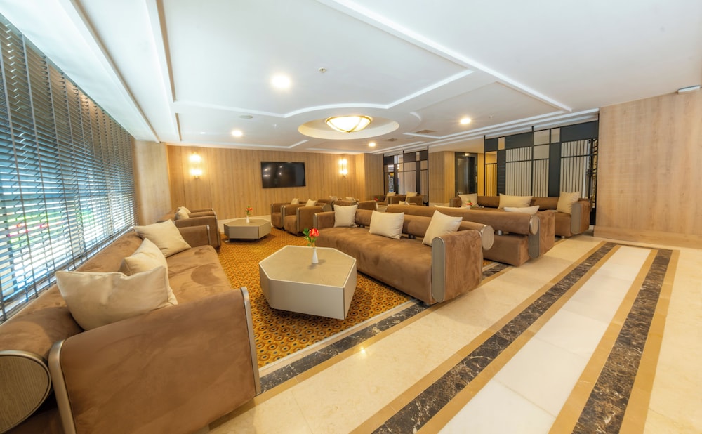 Aydinbey Kings Palace Spa and Resort Hotel 44/64
