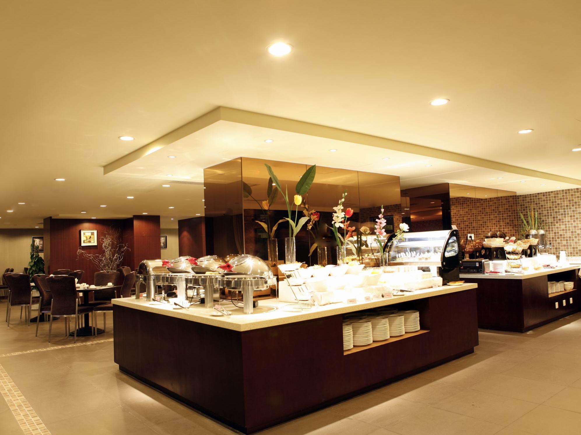 Sovereign International Hotel 9/26