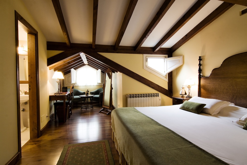 Hotel Airas Nunes 12/30