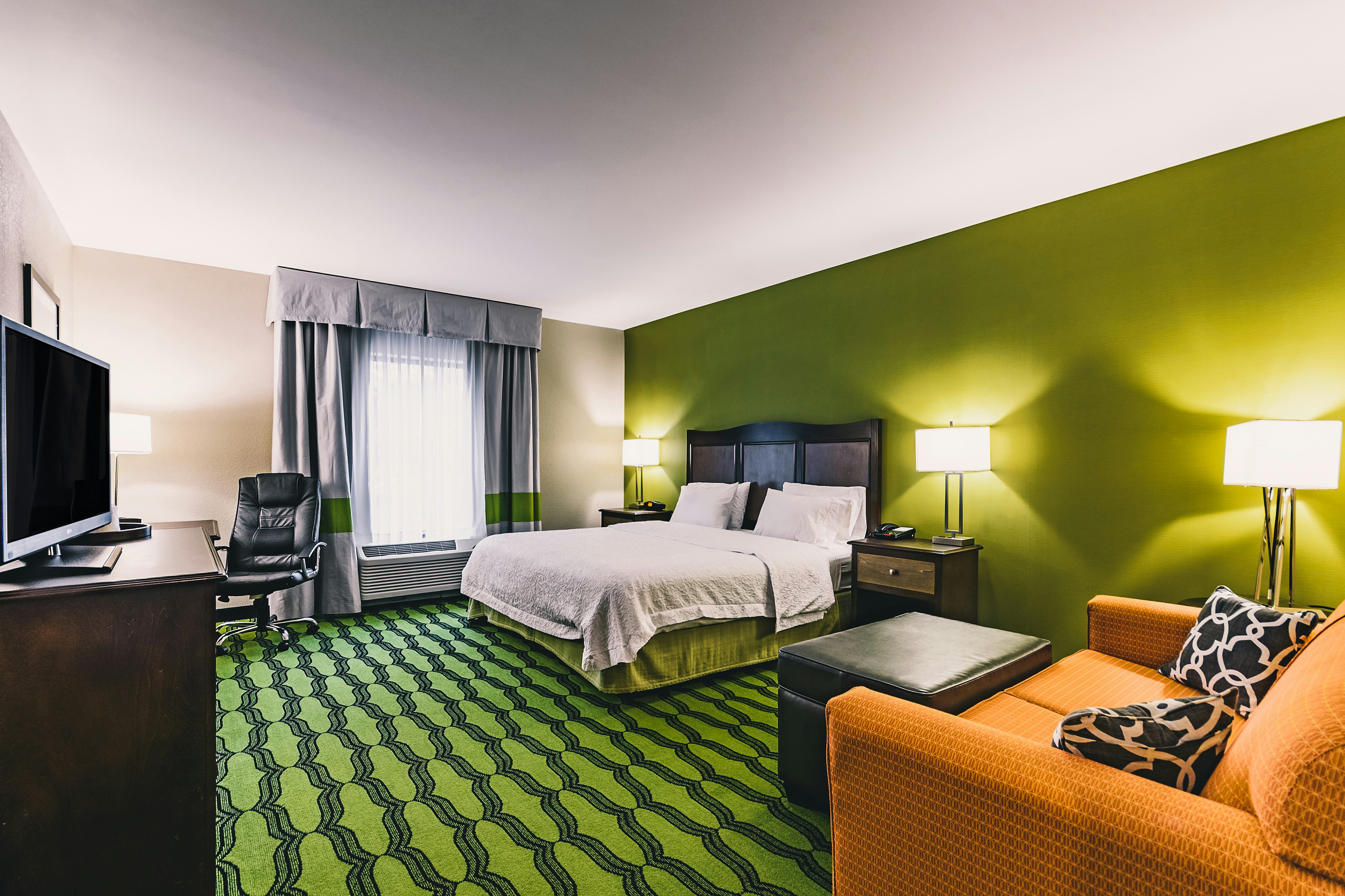 ROOM, KING BED, SOFA, ACCESSIBLE