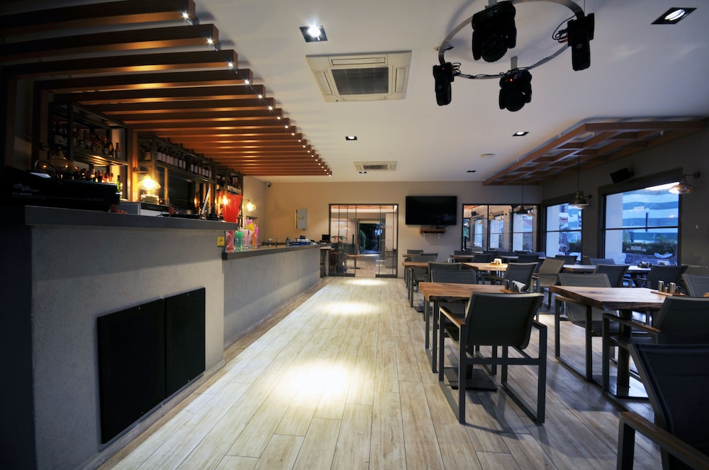 Greenpark Apartments 36/49