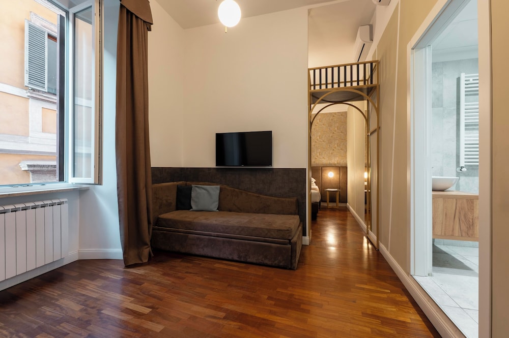 Vittoriano Suite 45/59