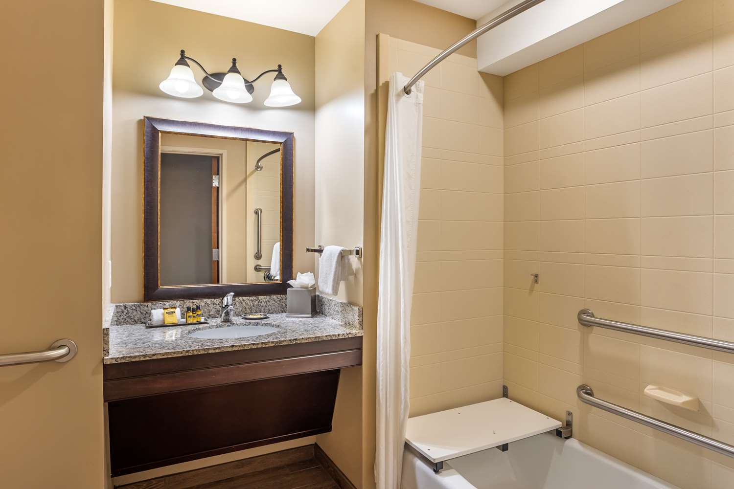 Best Western Plus Intercourse Village Inn & Suites 46/46