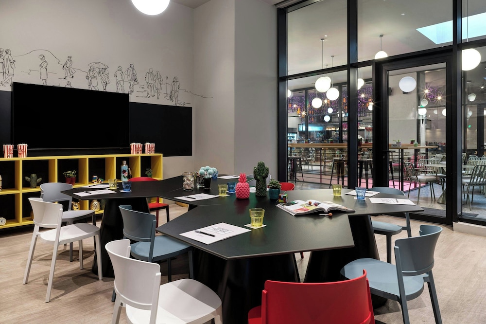 Moxy Athens City 53/66