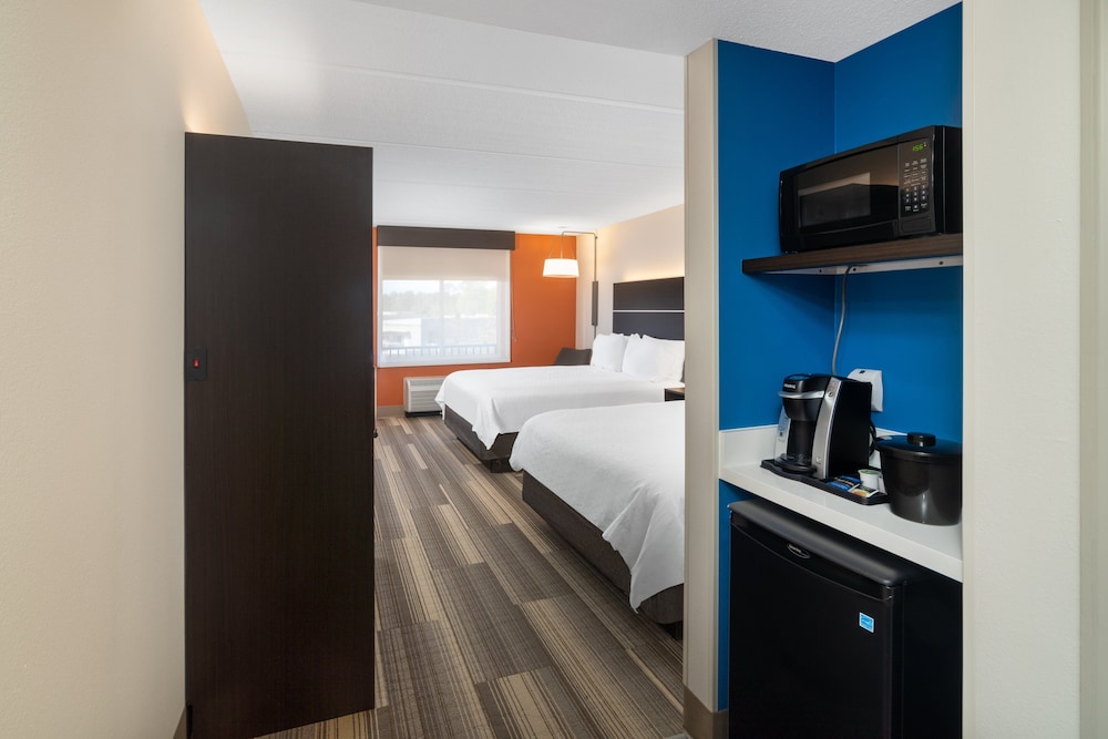 Holiday Inn Express Bluffton At Hilton Head Area 29/80