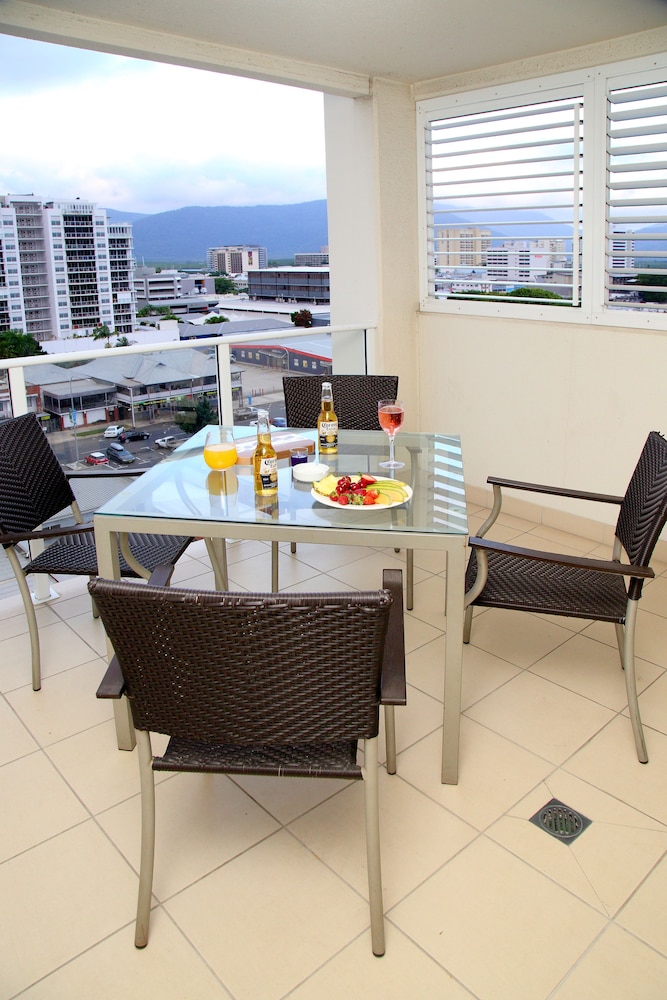 Cairns Central Plaza Apartment Hotel 35/43