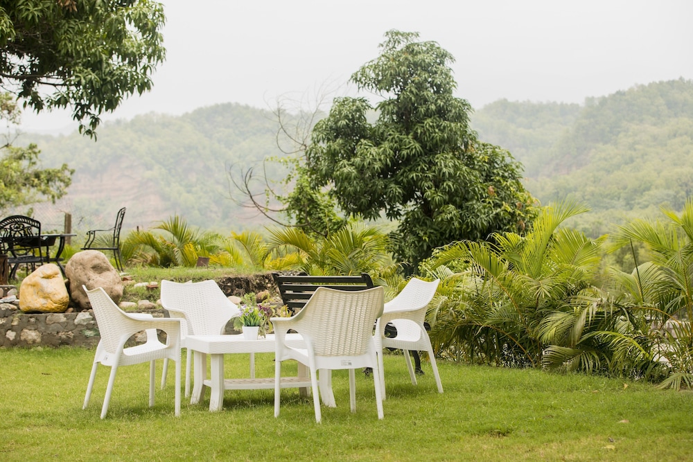 LA PERLE RIVER RESORTS 39/50