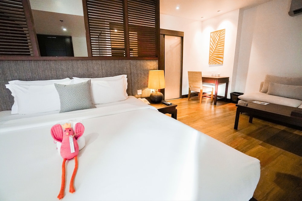 Baan Laimai Beach Resort 22/66
