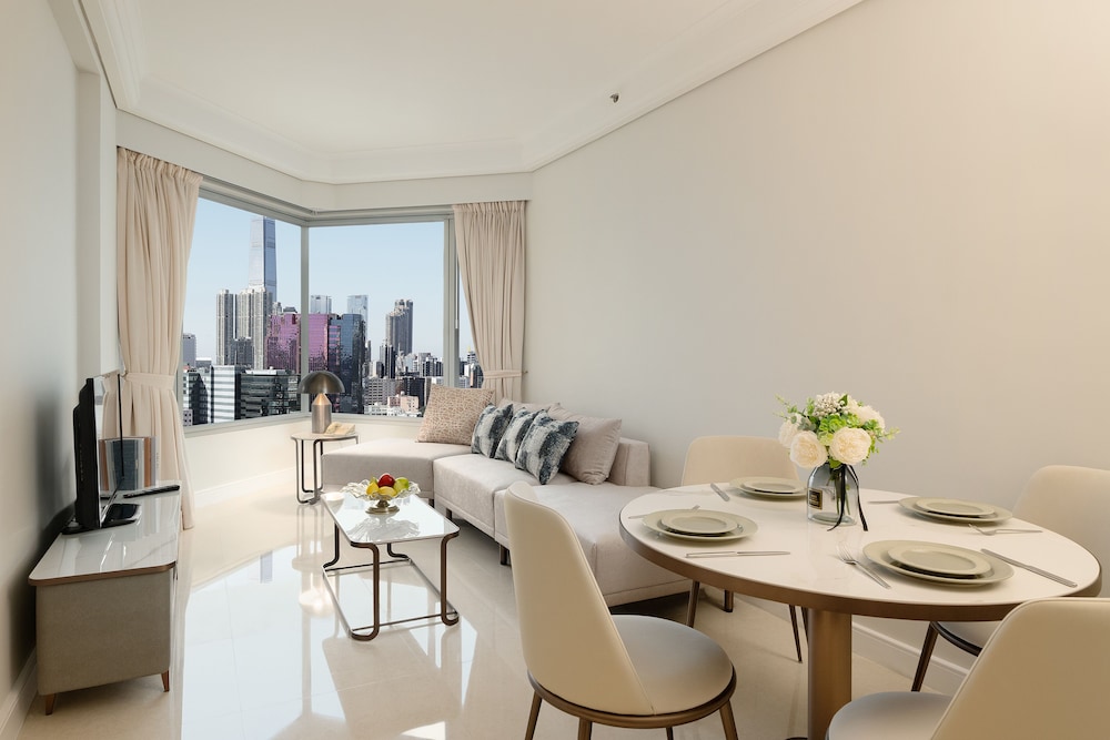 Harbour Plaza Metropolis 29/43