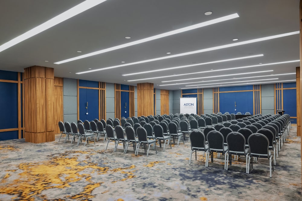 Aston Pekalongan Syariah Hotel and Conference Center 20/24