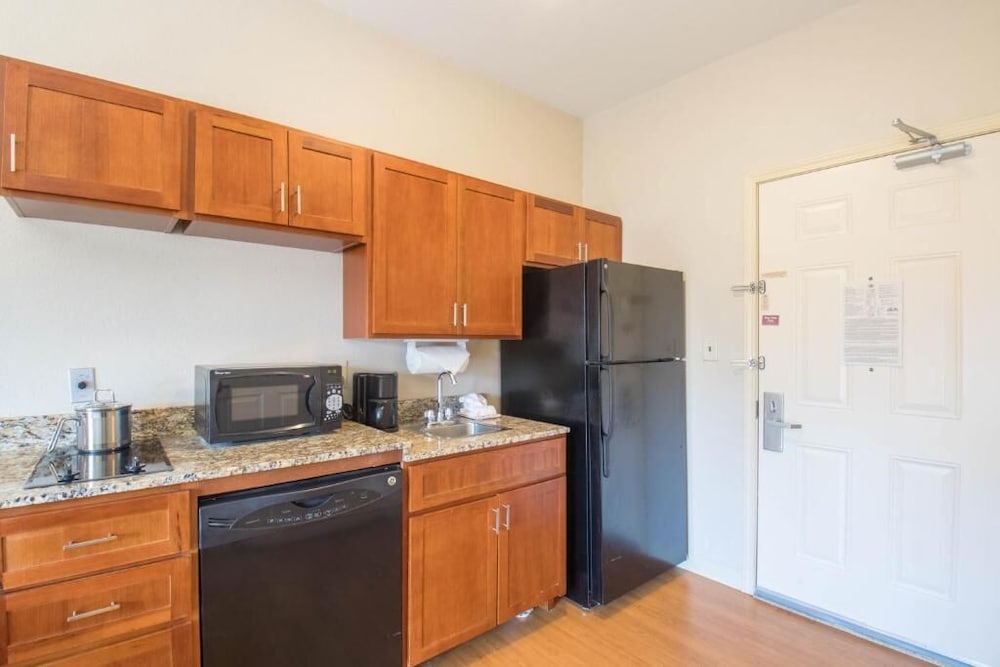 Western Slope Suites 11/59