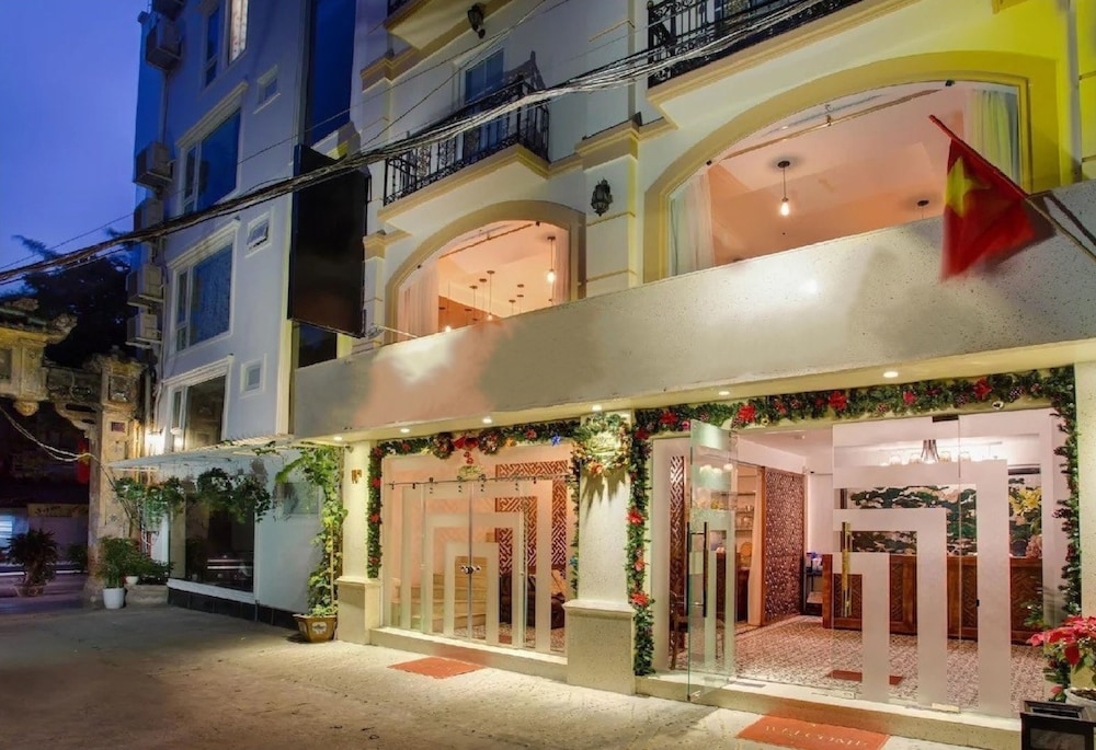 Noble & Swan Boutique Hotel 54/60