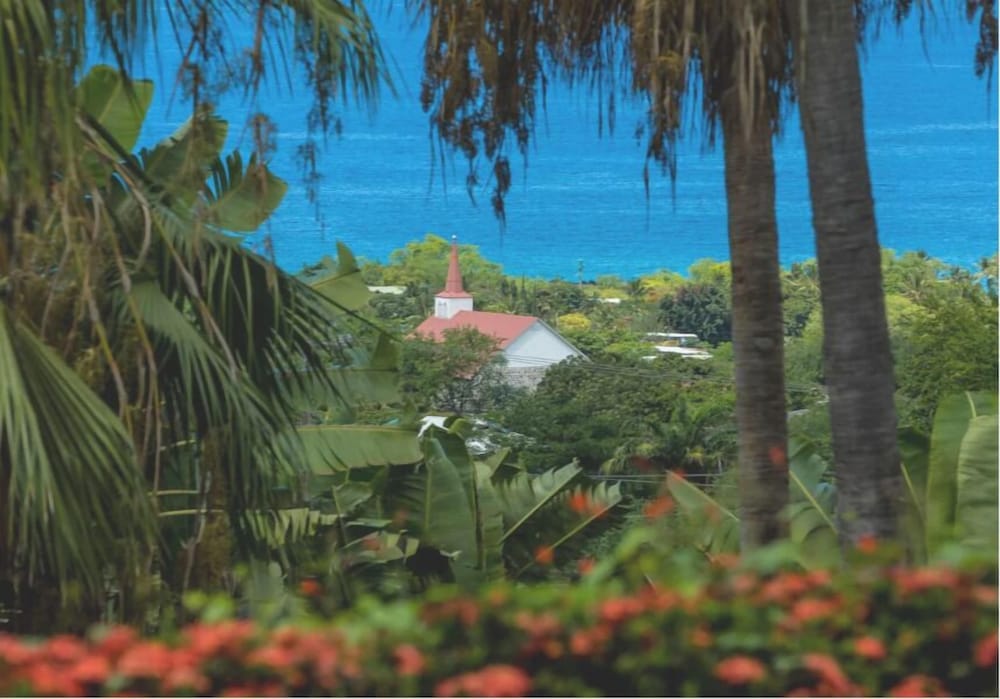 Luana Nai'a Inn 37/50