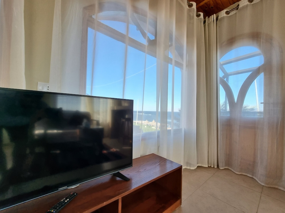 Bedouin Moon Hotel 20/50