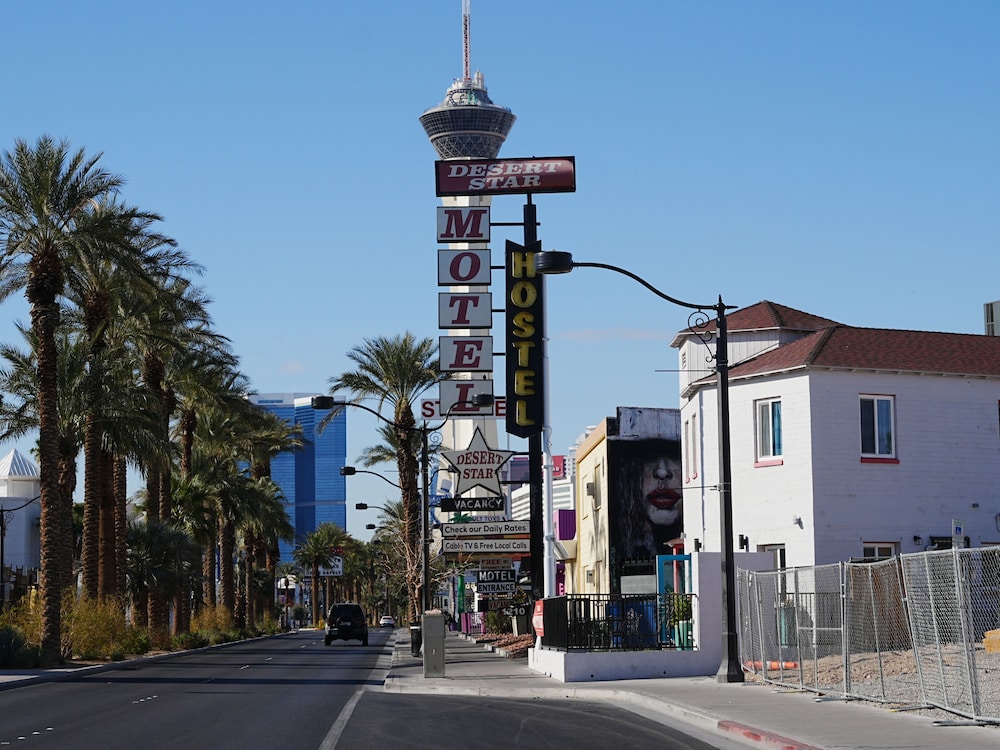 Sin City Hostel 39/50