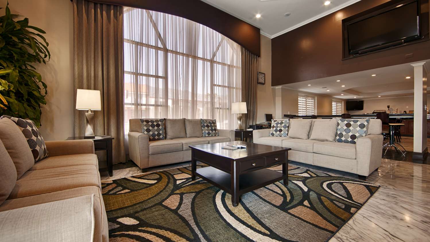 Best Western Pasadena Royale Inn & Suites 26/39