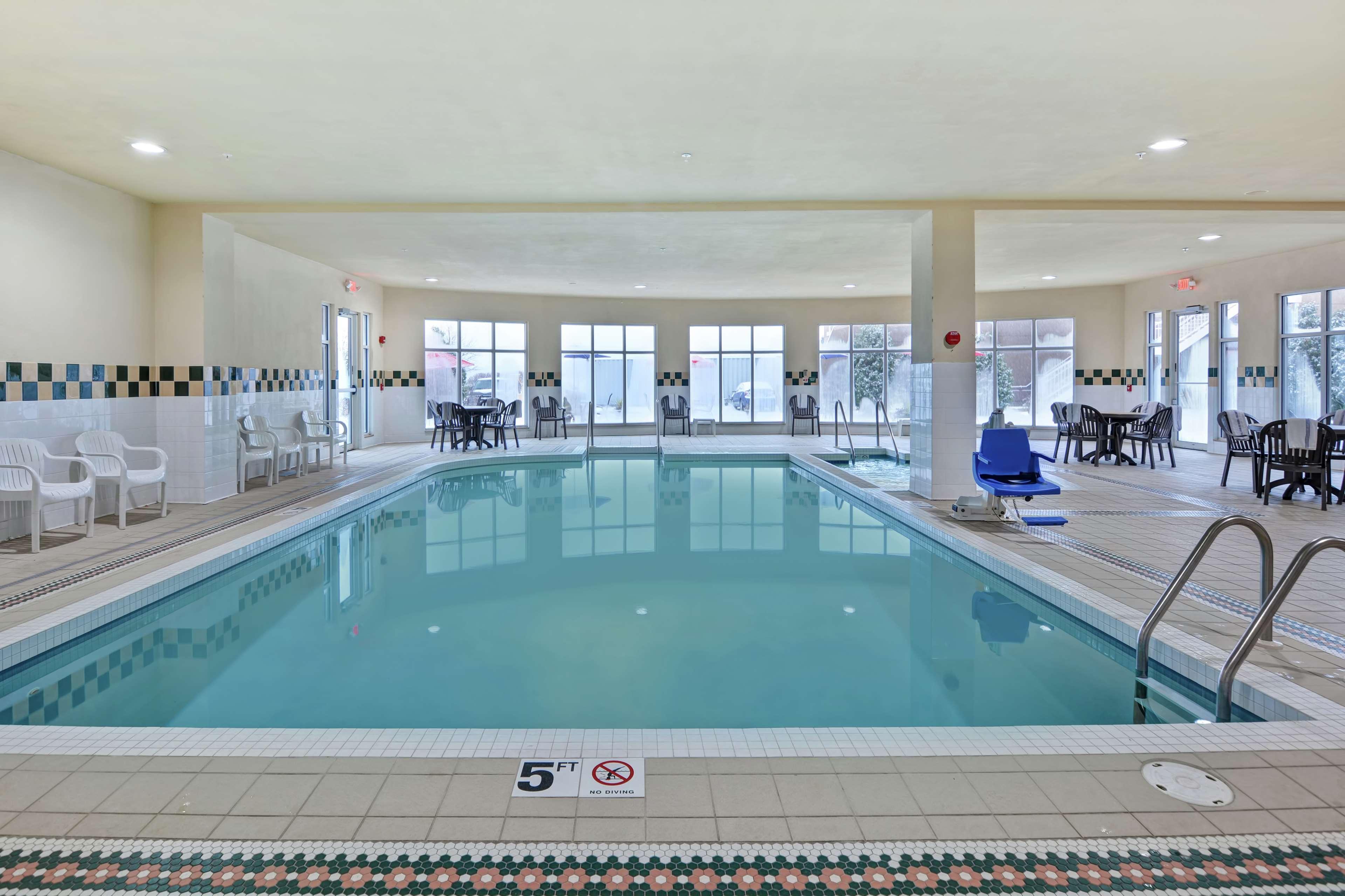 swimming pool spa
