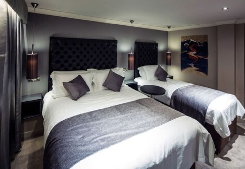 The Enniskillen Hotel 6/47