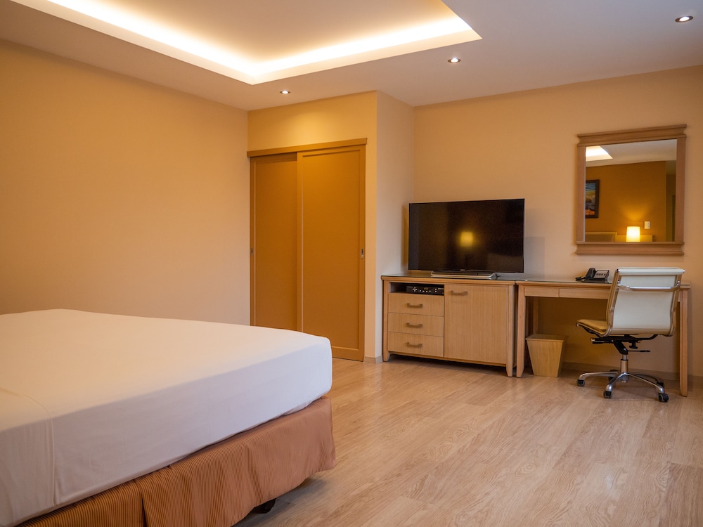 Grand Hotel Guayaquil, Ascend Hotel Collection 25/61