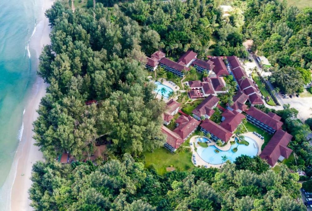 Amora Beach Resort Phuket 66/75