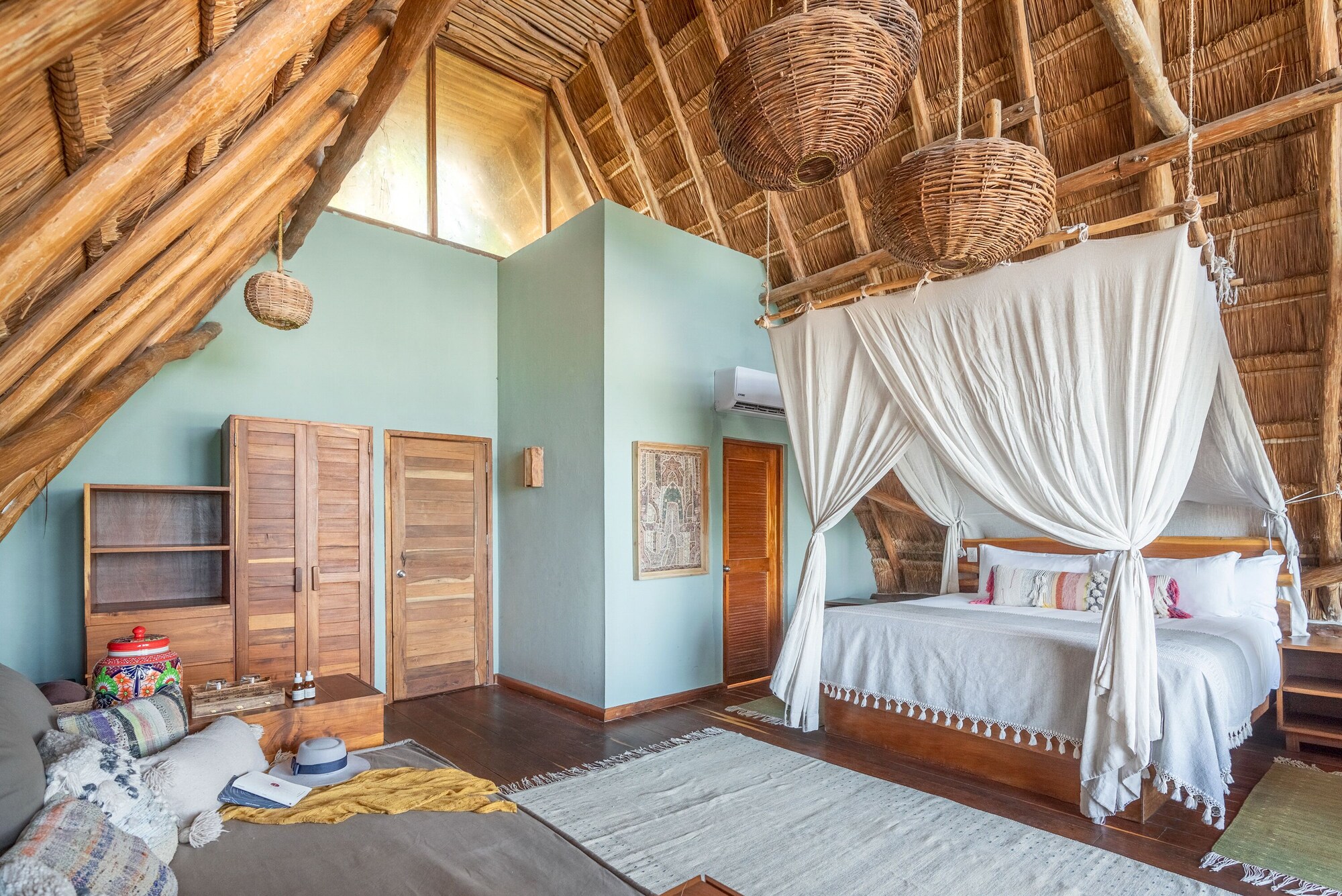 MASTER, SUITE, OCEAN FRONT, TOP FLOOR