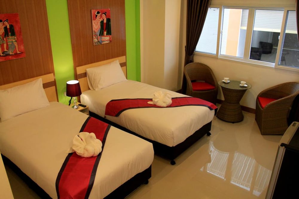 Panmanee Hotel 15/35