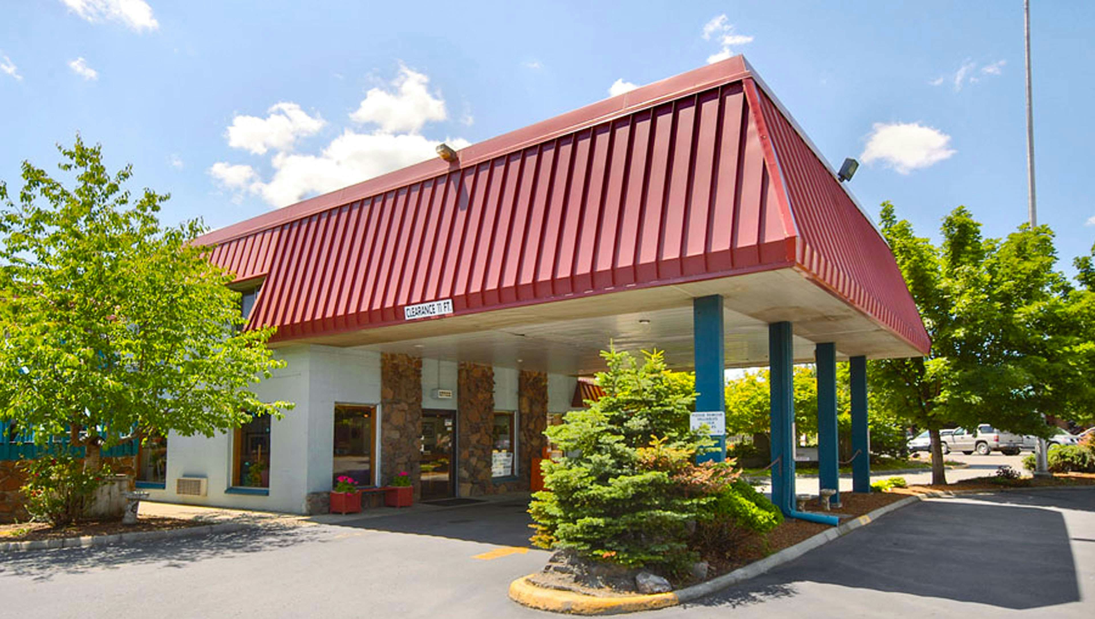 The La Grande Inn 4/48