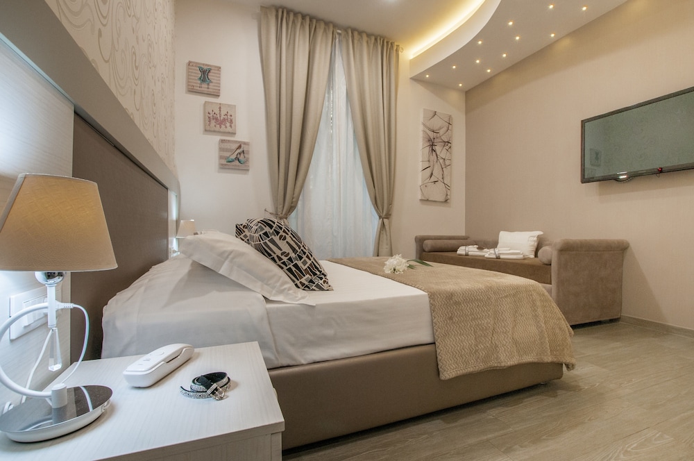 Elenoire Rooms & Suite 15/48