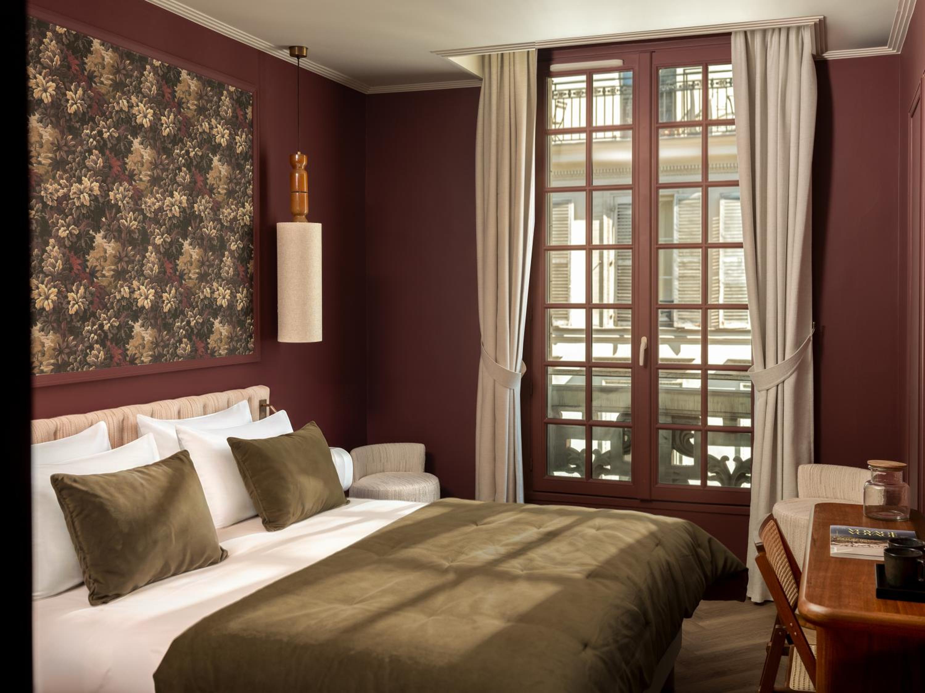 Deluxe, Double Bed