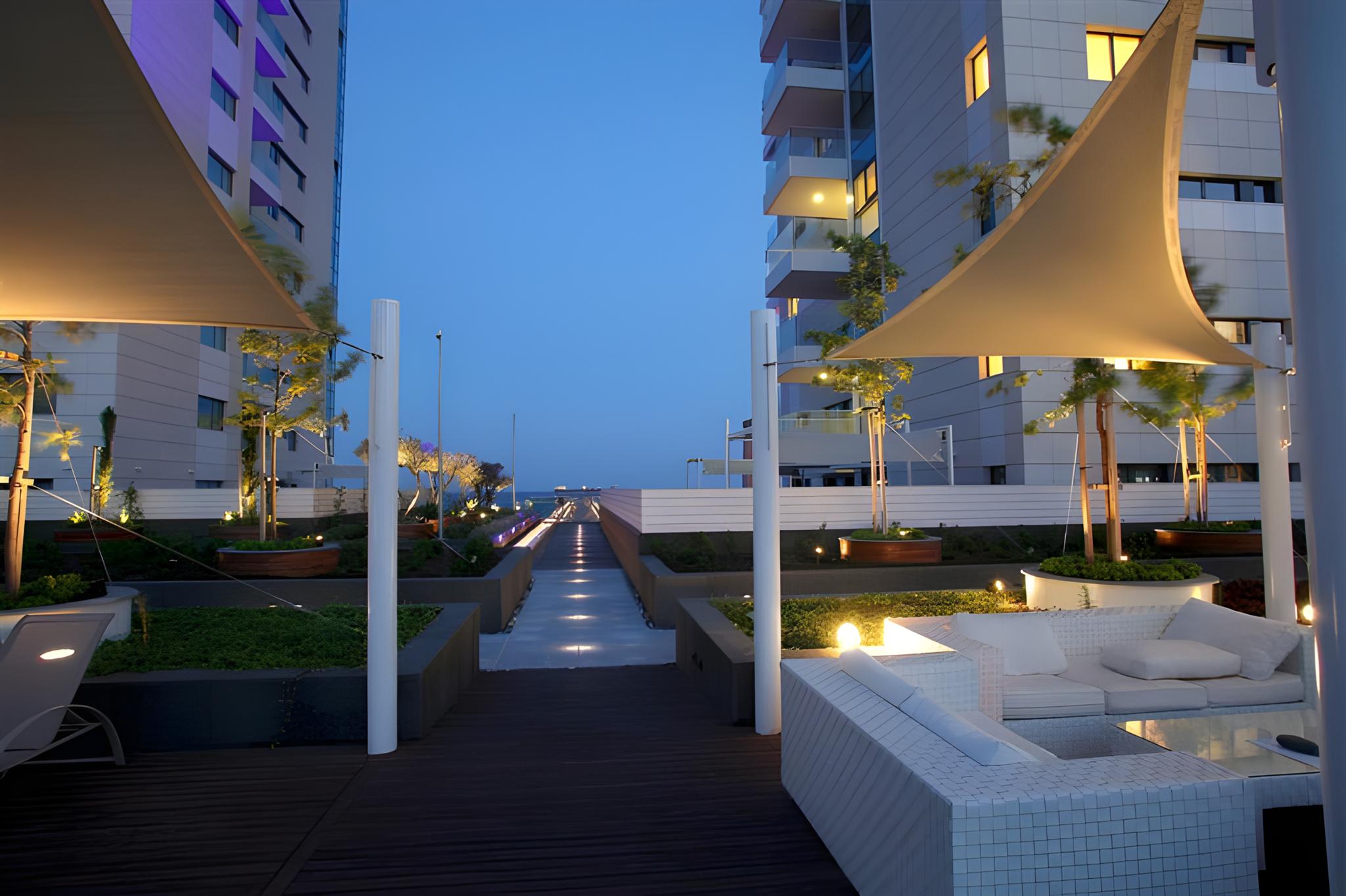 2 Rooms, Suite, Sea View