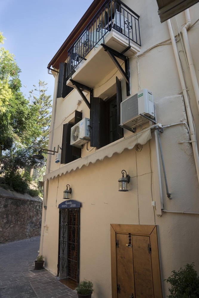 Elia Portou Rooms photo1
