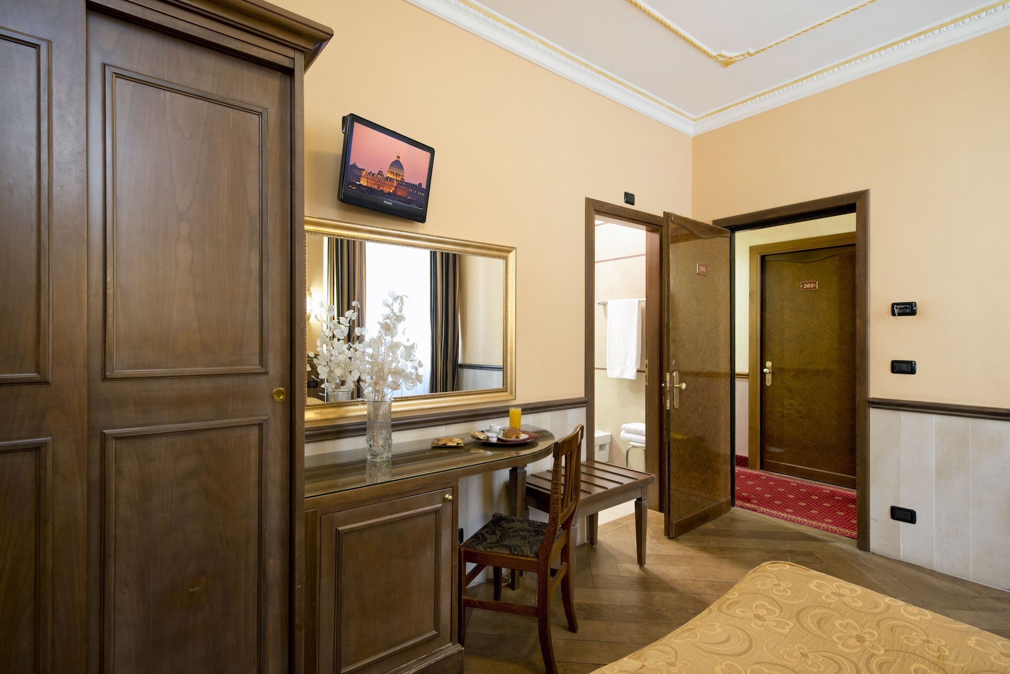 Lobby at Marco Polo Hotel, ROME