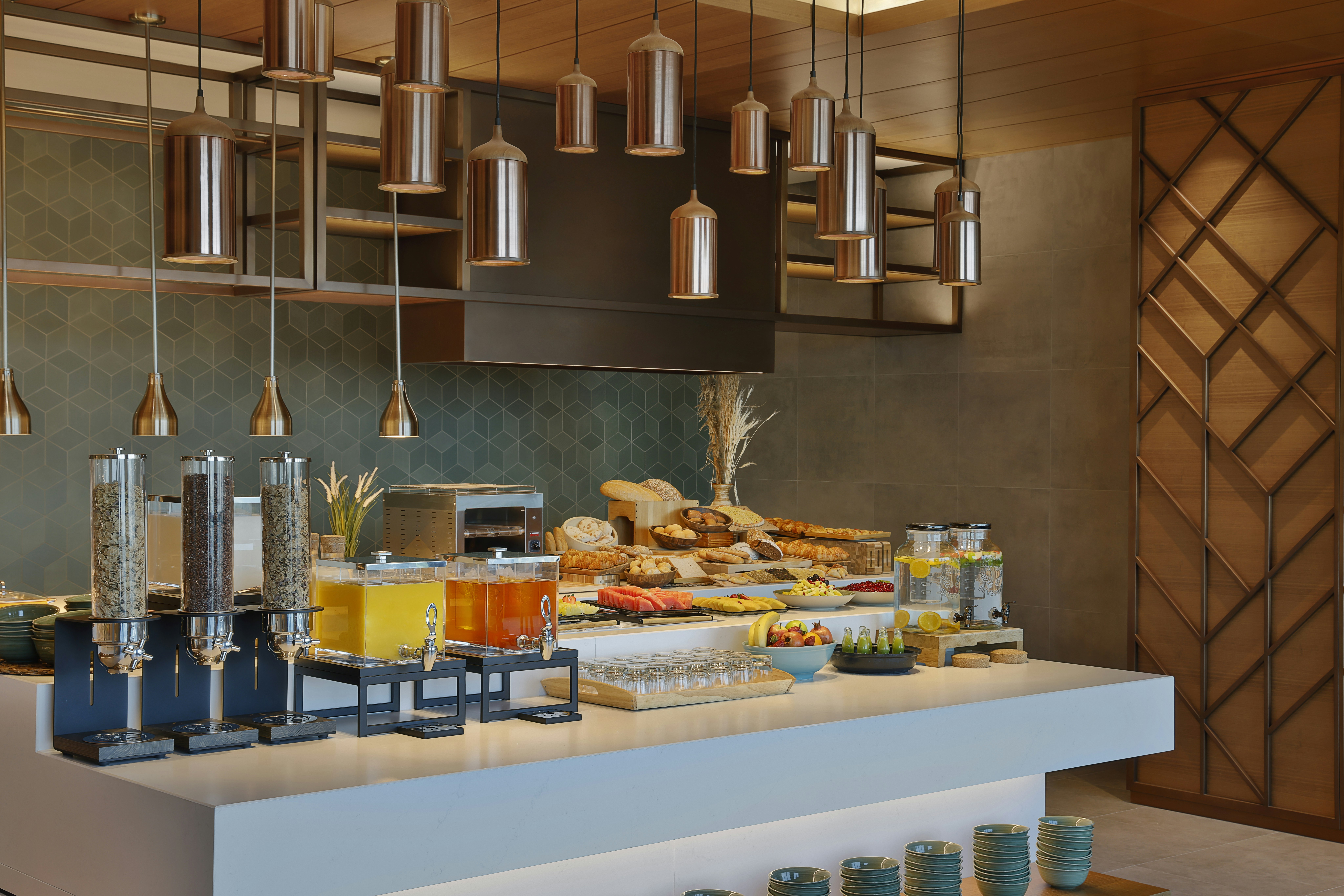 DoubleTree by Hilton Sharjah Waterfront Hotel and Residences 21/35