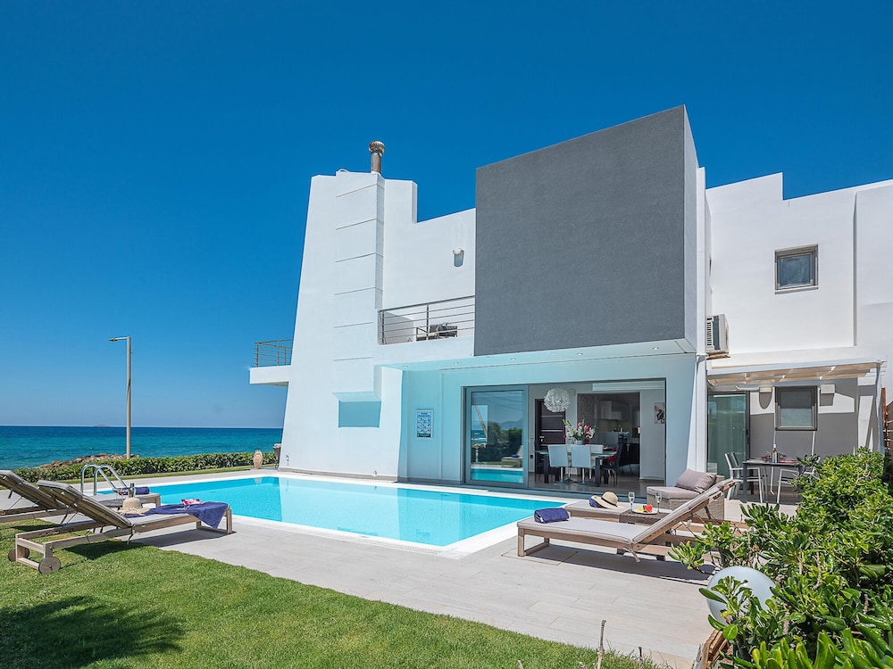 Villa Almyra 23/36