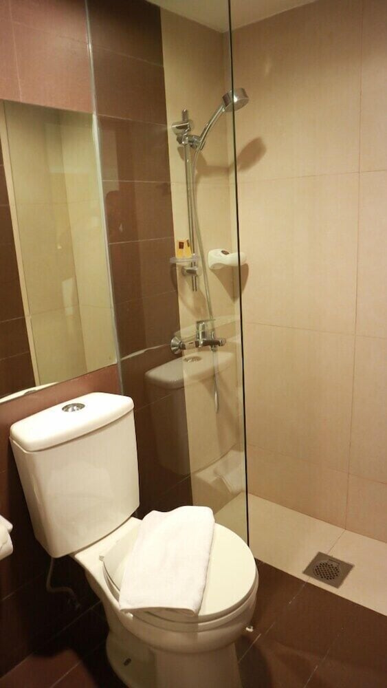 Tacloban Plaza Hotel 24/51