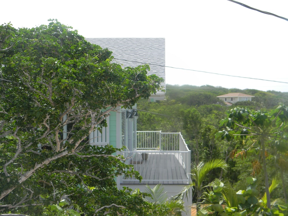 Harbor Breeze Villas 4/64