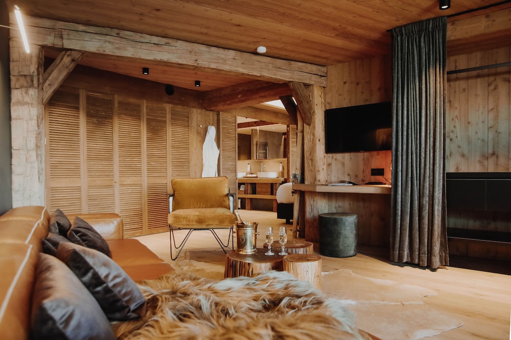 Lodji Hotel 31/50
