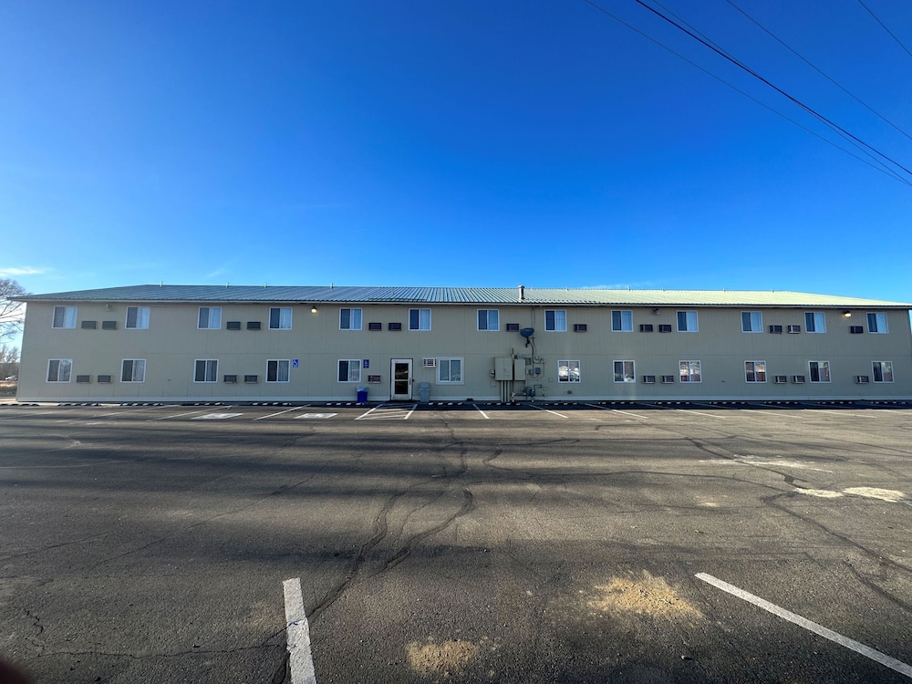 Days Inn & Suites by Wyndham Gunnison 1/46