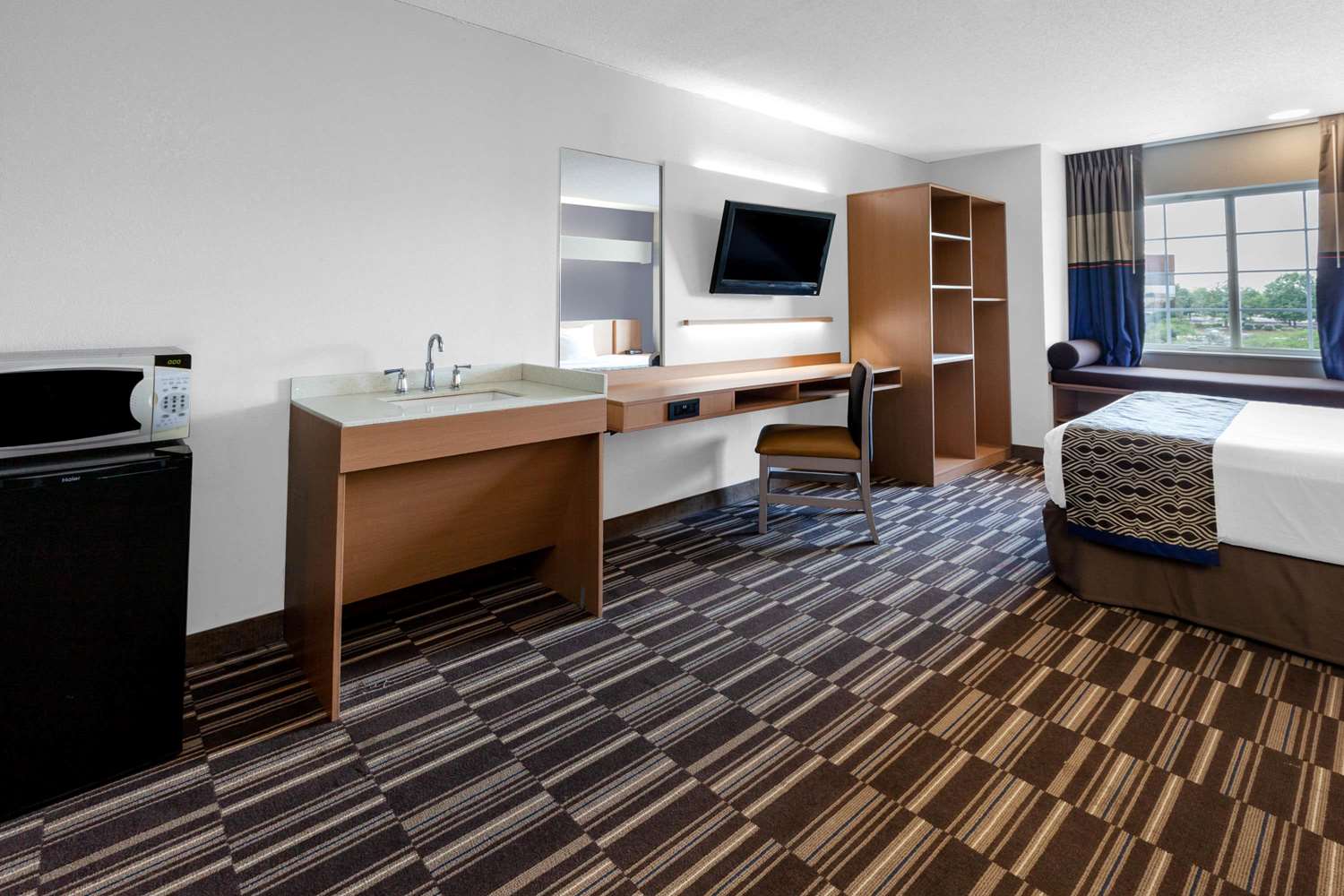 Microtel Inn & Suites by Wyndham BWI Airport Baltimore 5/40