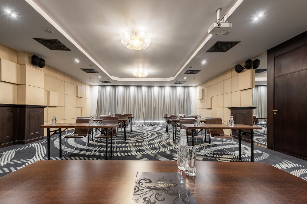 Hotel Vega 64/68