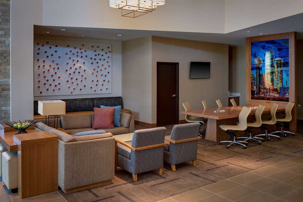 Hyatt Place DFW 46/63