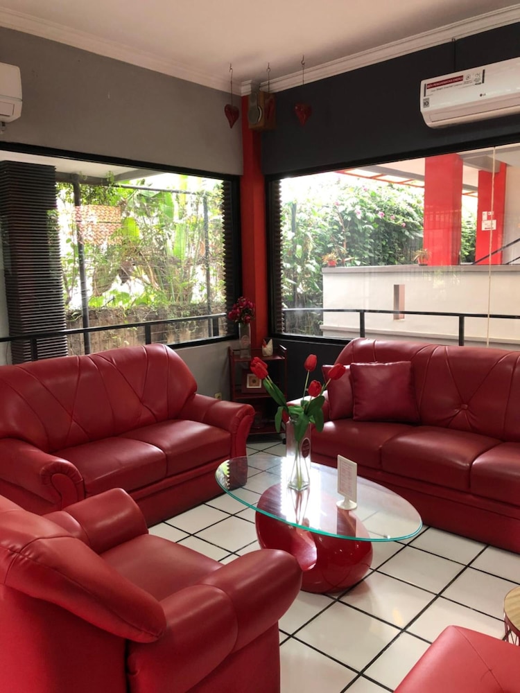 Reddoorz Plus Near Rs Fatmawati 2 17/28