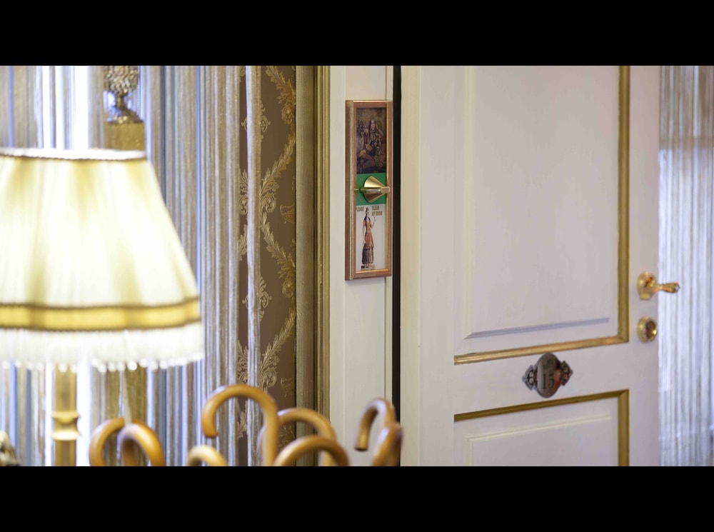 Sultan Tughra Hotel 25/50